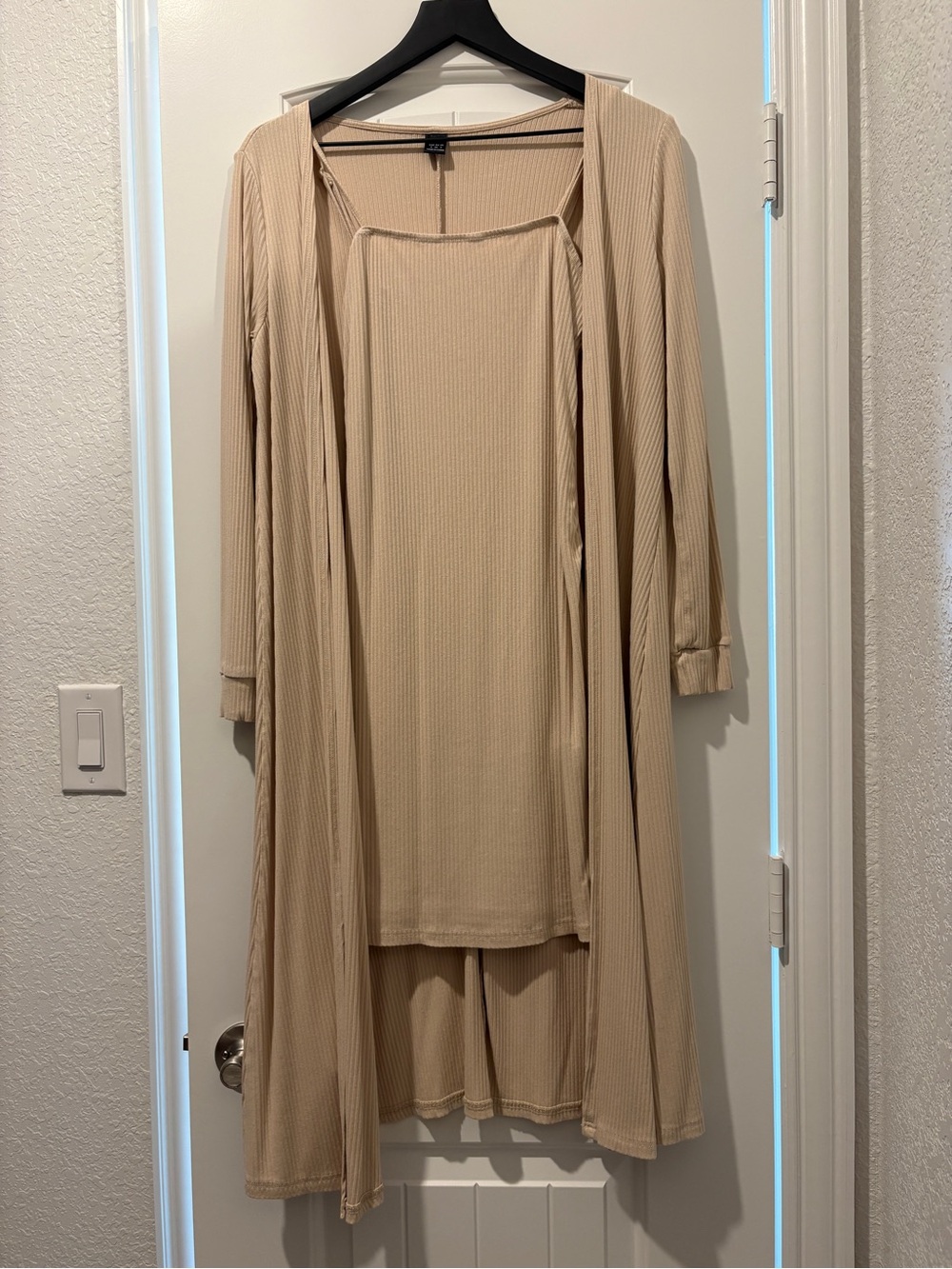 Beige Ribbed Loungewear Set - Picture 2 of 3
